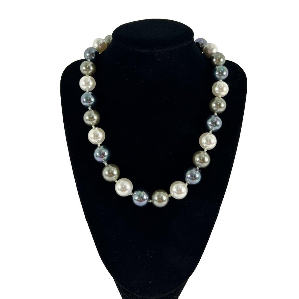 Vintage Chunky Faux Tricolor Pearl Necklace Marked LUC 925 CN Silver Tone 20"